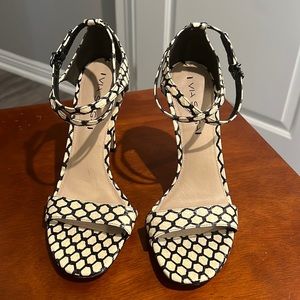 Via Spiga Open Toe Strapy heels black|cream leather Sz 8